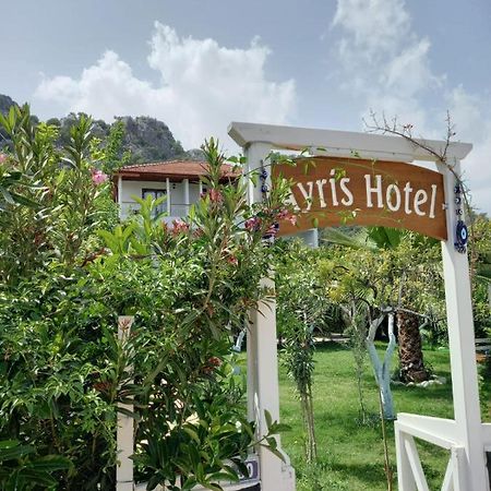 Ayris Hotel Чирали Экстерьер фото