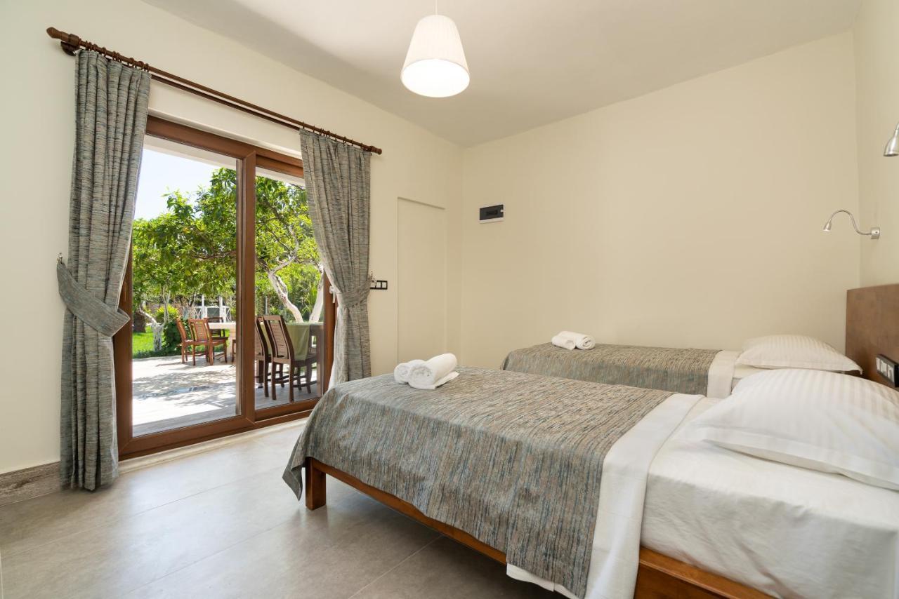 Ayris Hotel Чирали Экстерьер фото
