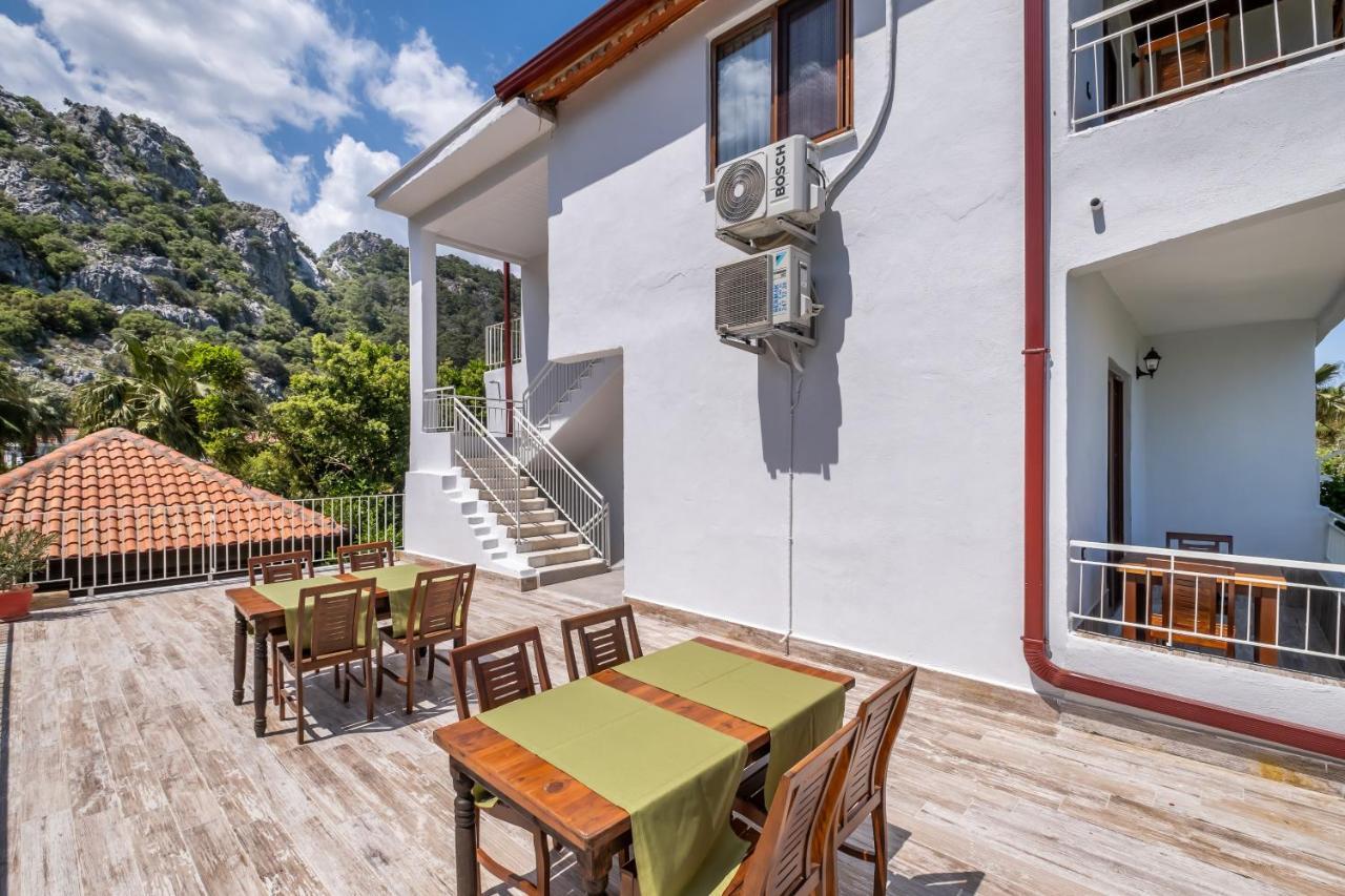Ayris Hotel Чирали Экстерьер фото