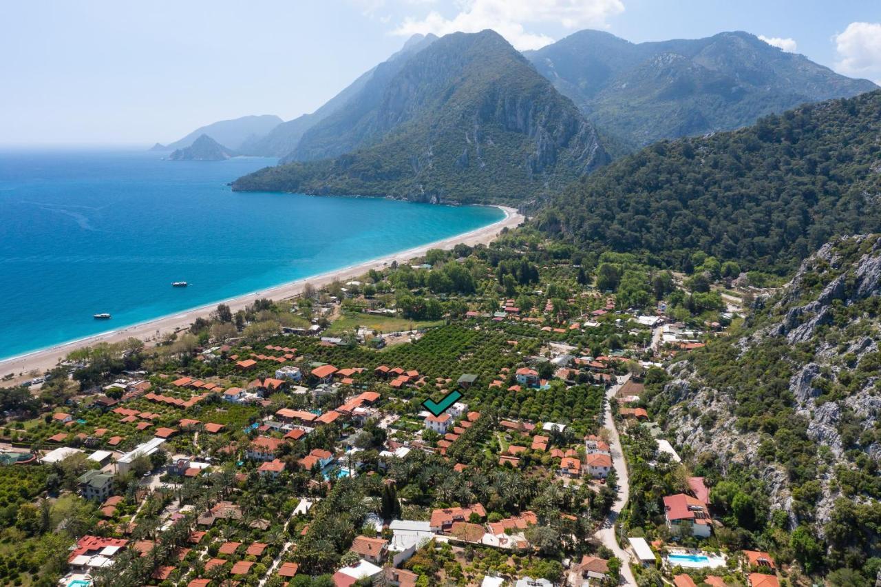 Ayris Hotel Чирали Экстерьер фото