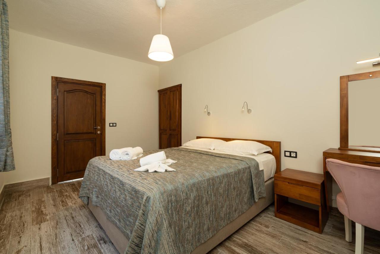 Ayris Hotel Чирали Экстерьер фото